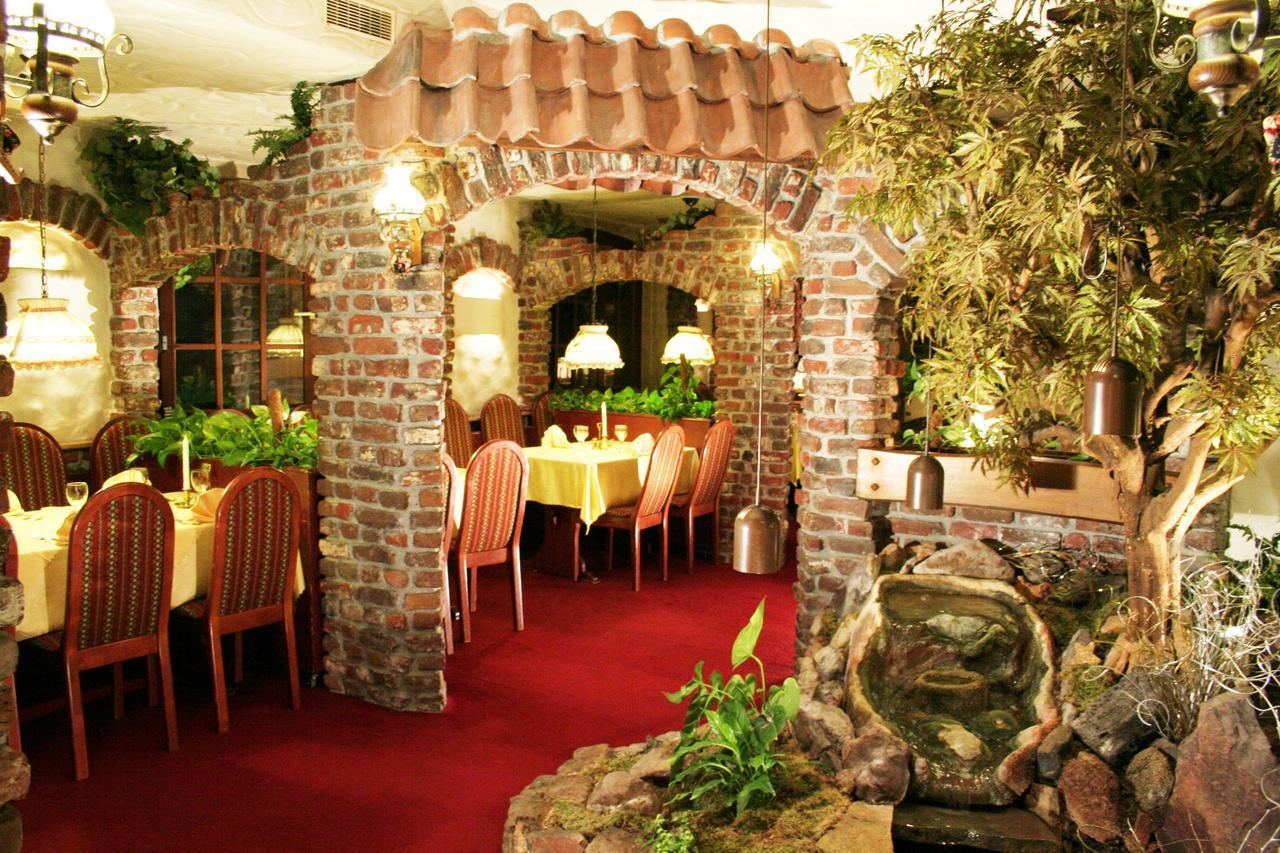 Hotel Restaurant Cristal Wintzenheim Εξωτερικό φωτογραφία